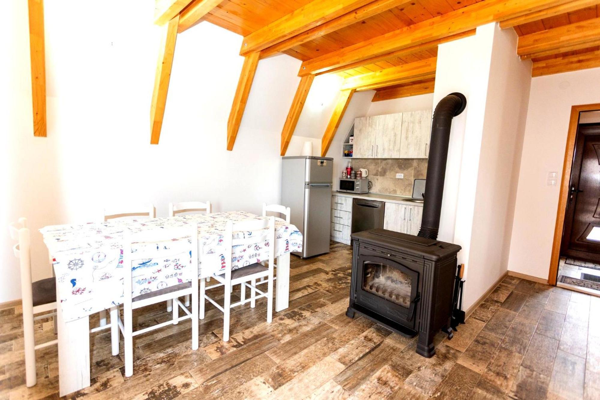 Hill View Chalets Zabljak  Luaran gambar